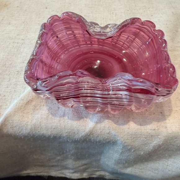 Elegant Cranberry Glass Bowl - Picture 5 of 5